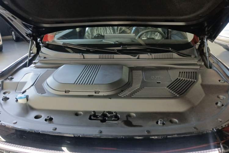 Used JETOUR X90 C-DM 2025 Elite Edition 7-Seater Engine Bay