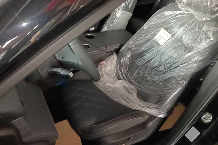 Used JETOUR X90 C-DM 2025 Elite Edition 7-Seater Left Front Seat