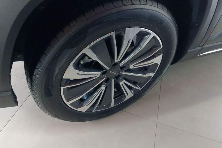 Used JETOUR X90 C-DM 2025 Elite Edition 7-Seater Left Front Wheel Hub