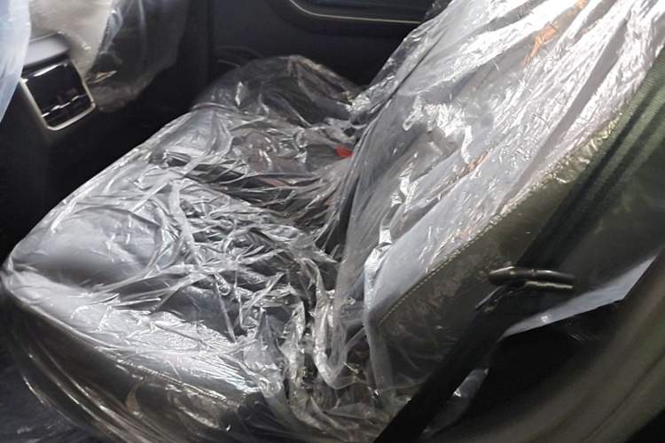 Used JETOUR X90 C-DM 2025 Elite Edition 7-Seater Left Rear Seat