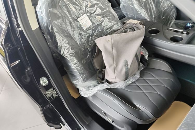 Used JETOUR X90 C-DM 2025 Elite Edition 7-Seater Right Front Seat