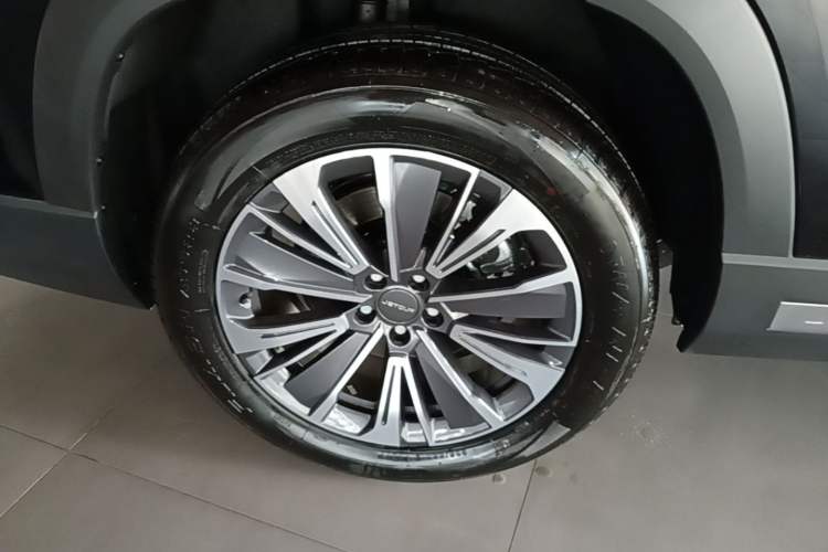 Used JETOUR X90 C-DM 2025 Elite Edition 7-Seater Right Rear Wheel Hub