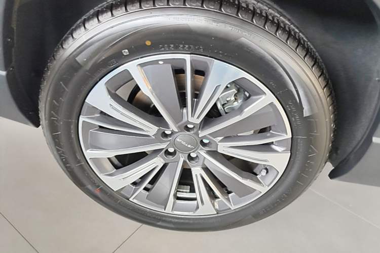 Used JETOUR X90 C-DM 2025 Elite Edition 7-Seater Right Rear Wheel Hub