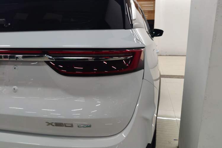 Used JETOUR X90 C-DM 2025 Luxury Edition 7-Seater Exterior 3