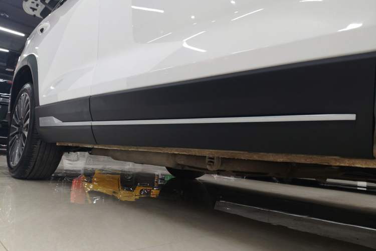 Used JETOUR X90 C-DM 2025 Luxury Edition 7-Seater Right Side Sill