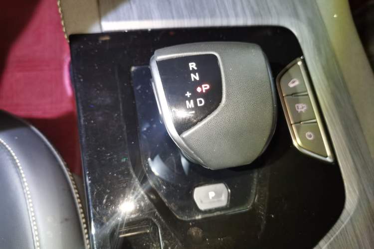 Used JETOUR X90 PLUS 2024 1.6TD DCT Villa 5-Seater Gear Lever