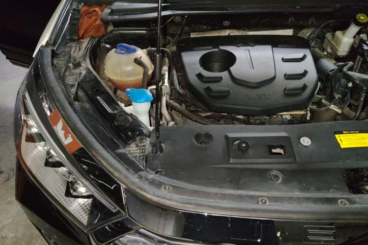 Used JETOUR X90 PLUS 2021 1.5T Manual "Yangfang" 5-Seater Engine Bay Right