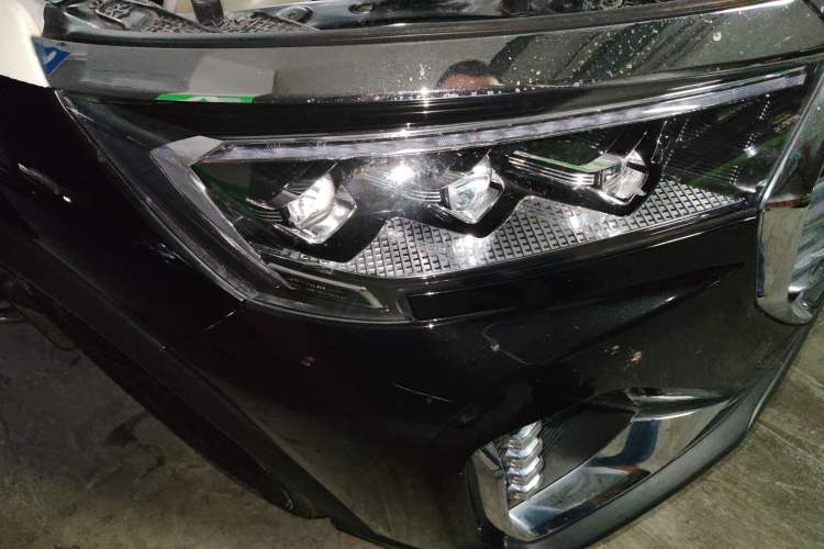 Used JETOUR X90 PLUS 2021 1.5T Manual "Yangfang" 5-Seater Right Front Headlight