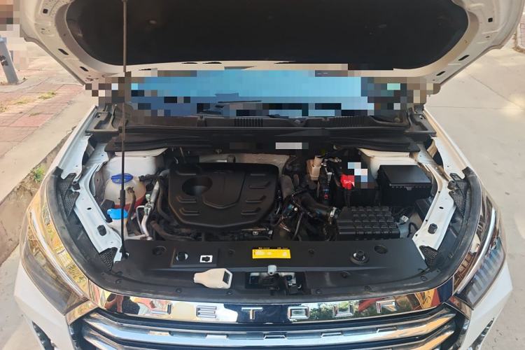 Used JETOUR X90 PLUS 2023 1.5T Manual Biyuan 5-Seater Engine Bay