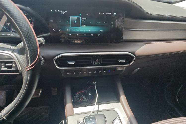 Used JETOUR X90 PLUS 2021 1.6TD DCT Villa 7-Seater Audio And AC Panel