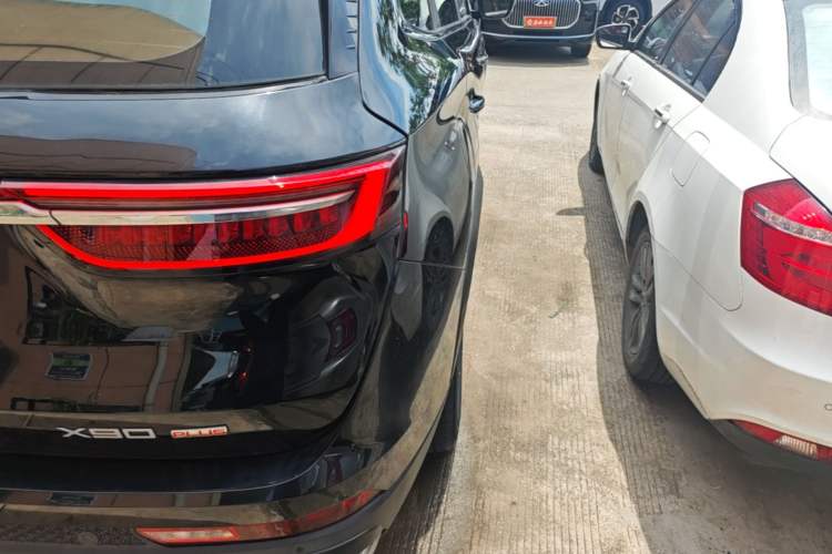 Used JETOUR X90 PLUS 2021 1.5T Manual "Yangfang" 5-Seater Right Rear Taillight