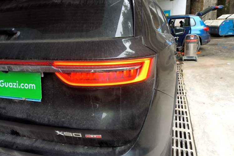 Used JETOUR X90 PLUS 2021 1.5T Manual "Yangfang" 5-Seater Right Rear Taillight