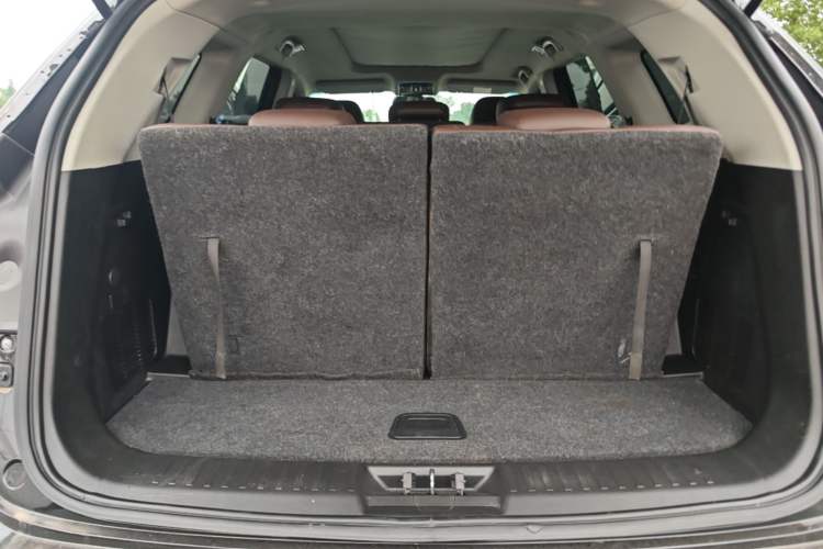 Used JETOUR X90 PLUS 2021 1.5T Manual Villa 7-Seater Trunk
