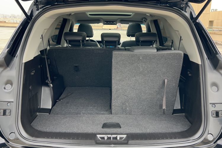 Used JETOUR X90 PLUS 2021 1.6TD DCT Villa 7-Seater Trunk