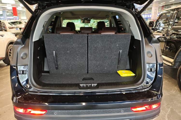 Used JETOUR X90 PLUS 2021 1.6TD DCT Estate 7-Seater Trunk