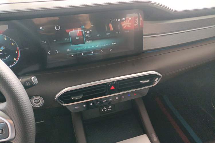 Used JETOUR X90 PLUS 2021 1.6TD DCT Estate 5-seater Audio And AC Panel