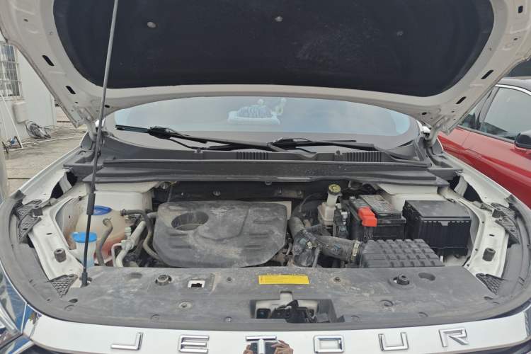 Used JETOUR X90 PLUS 2021 1.5T Manual Fudi 5-Seater Engine Bay