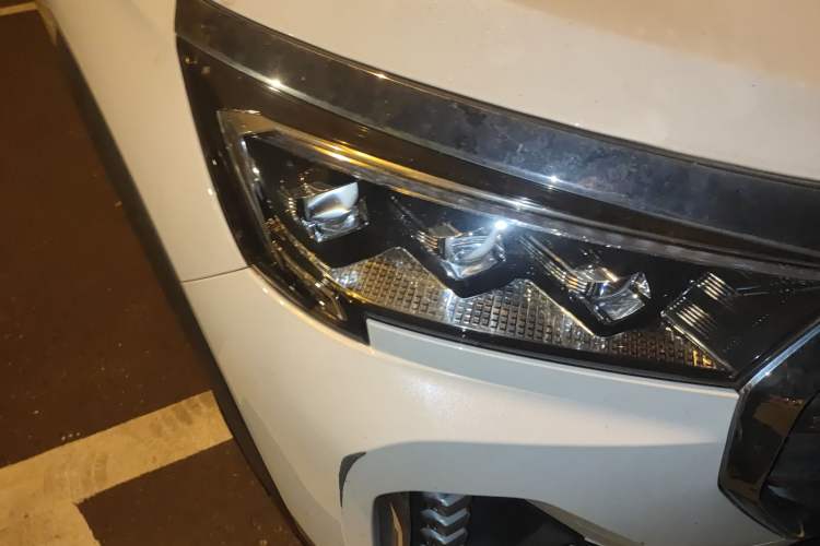Used JETOUR X90 PLUS 2021 1.5T Manual Villa 7-Seater Exterior 6