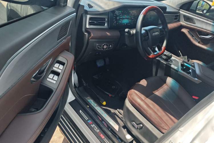 Used JETOUR X90 PLUS 2021 1.6TD DCT Villa 5 Seats Interior 3