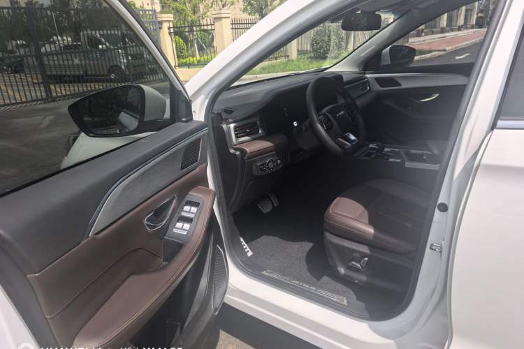 Used JETOUR X90 PLUS 2021 1.6TD DCT Villa 7-Seater Interior 4