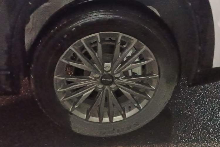 Used JETOUR X90 PLUS 2021 1.5T Manual "Yangfang" 5-Seater Right Front Wheel Hub