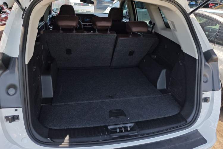 Used JETOUR X90 PLUS 2021 1.6TD DCT Villa 5 Seats Trunk