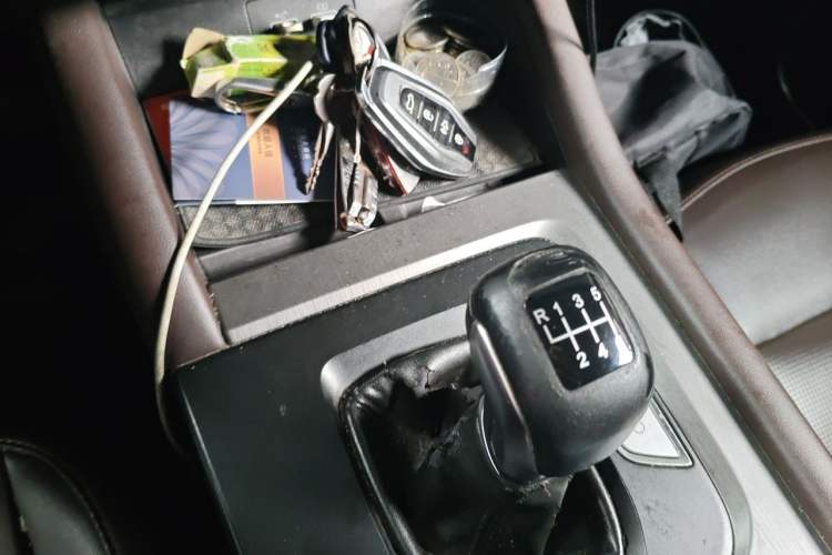 Used JETOUR X90 PLUS 2022 1.5T Manual Bieyuan 7-Seater Gear Lever