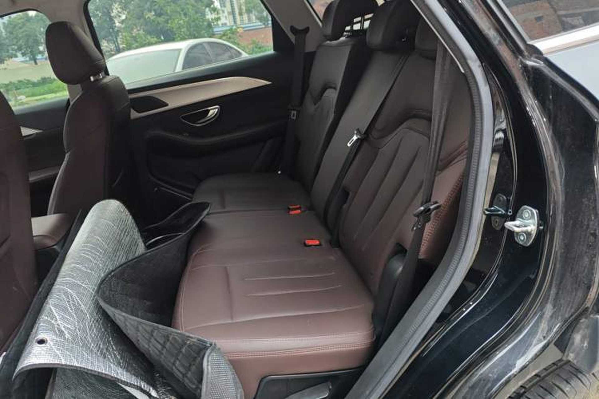 Used JETOUR X90 PLUS 2022 1.5T Manual Bieyuan 7-Seater Left Rear Seat