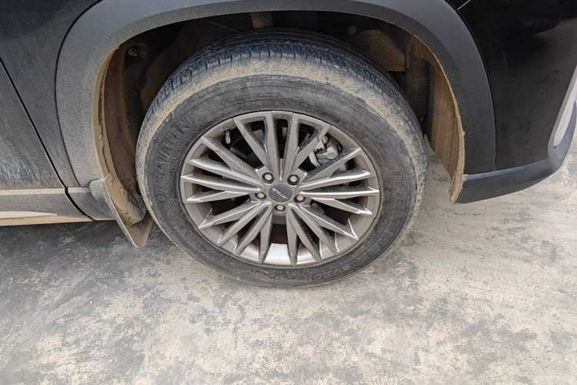 Used JETOUR X90 PLUS 2022 1.5T Manual Bieyuan 7-Seater Right Front Wheel Hub