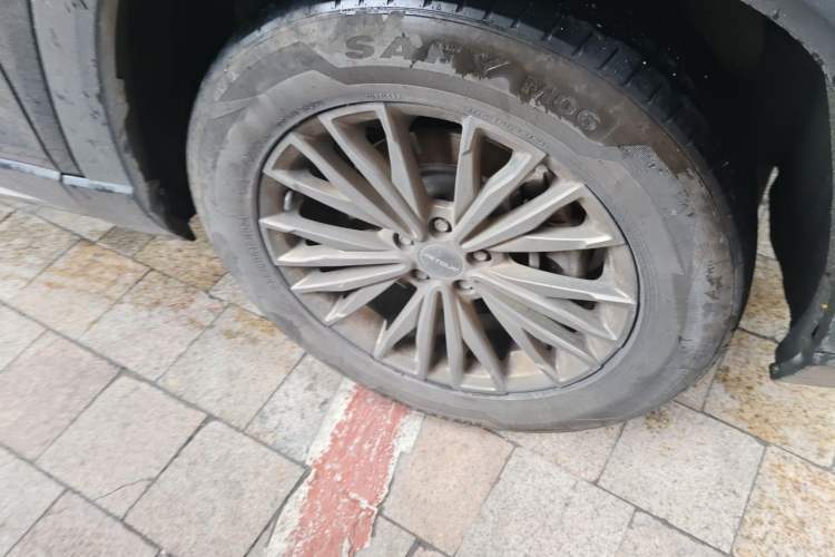 Used JETOUR X90 PLUS 2022 1.5T Manual Bieyuan 7-Seater Right Front Wheel Hub