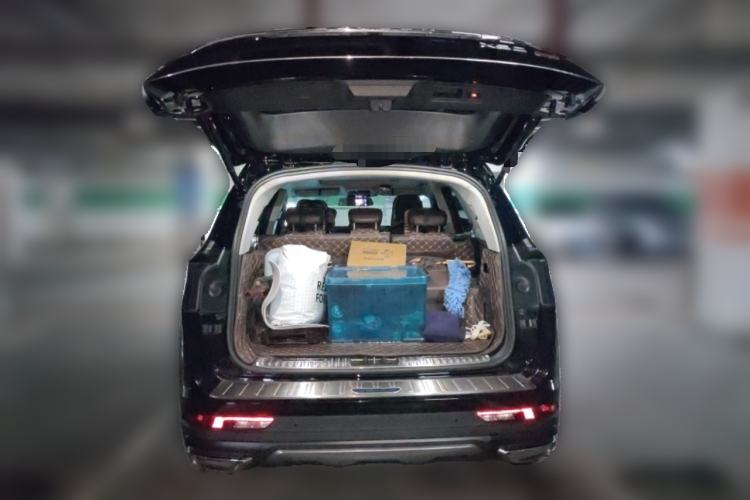 Used JETOUR X90 PLUS 2022 1.5T Manual Bieyuan 7-Seater Trunk