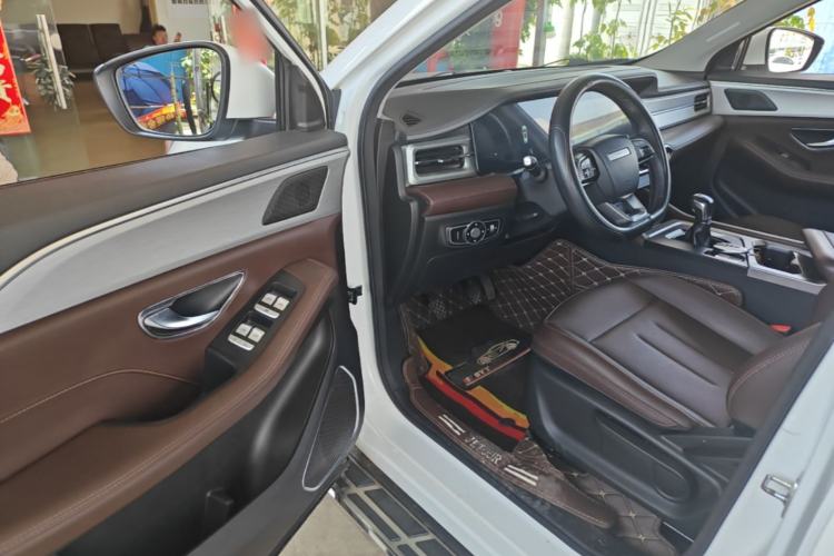 Used JETOUR X90 PLUS 2022 1.5T Manual Bieyuan 7-Seater Driver Seat