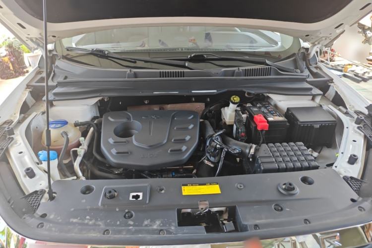 Used JETOUR X90 PLUS 2022 1.5T Manual Bieyuan 7-Seater Engine Bay