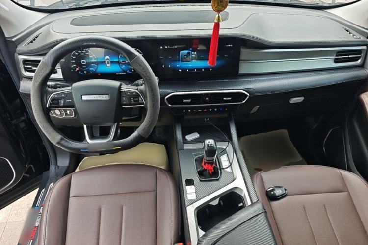 Used JETOUR X90 PLUS 2023 1.5T Manual "Yangfang" 7-Seater Center Console