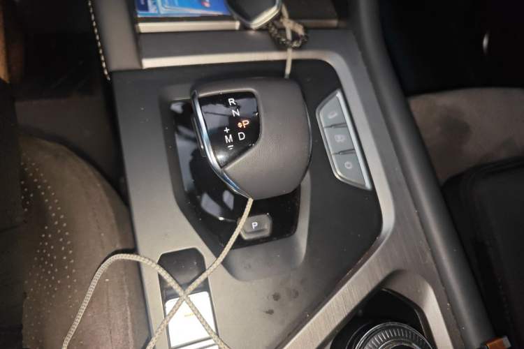 Used JETOUR X90 PLUS 2023 Facelift 1.6TD DCT Villa 7-Seater Gear Lever