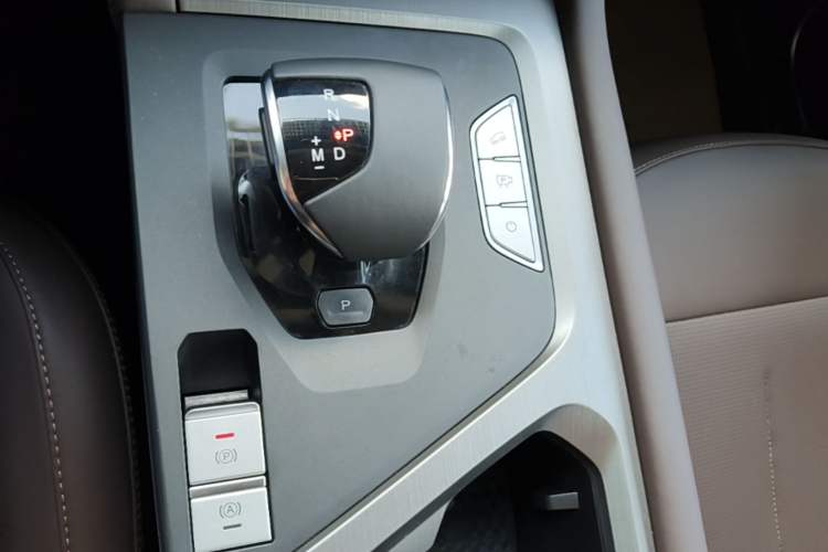 Used JETOUR X90 PLUS 2023 Facelift 1.6TD DCT Villa 5-Seater Gear Lever