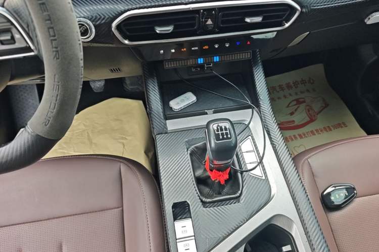 Used JETOUR X90 PLUS 2023 1.5T Manual "Yangfang" 7-Seater Gear Lever