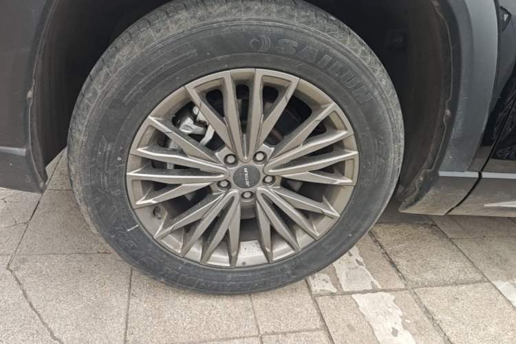 Used JETOUR X90 PLUS 2023 1.5T Manual "Yangfang" 7-Seater Left Front Wheel Hub