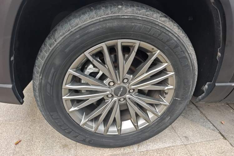 Used JETOUR X90 PLUS 2023 1.5T Manual "Yangfang" 7-Seater Left Front Wheel Hub