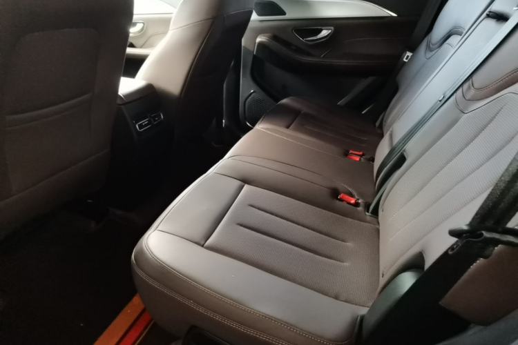 Used JETOUR X90 PLUS 2023 Revised Version 1.5T Manual Country House Style 5 Seats Left Rear Seat