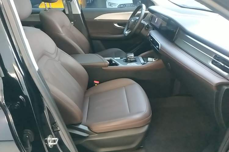 Used JETOUR X90 PLUS 2023 1.6TD DCT Flat-Platform + 7 Seats Right Front Seat