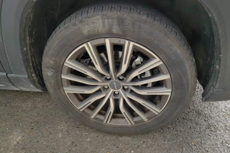 Used JETOUR X90 PLUS 2023 1.6TD DCT Flat-Platform + 5 Seats Right Front Wheel Hub