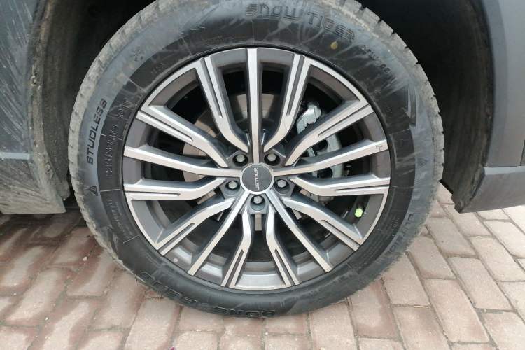 Used JETOUR X90 PLUS 2023 Facelift 1.6TD DCT Villa 7-Seater Right Front Wheel Hub