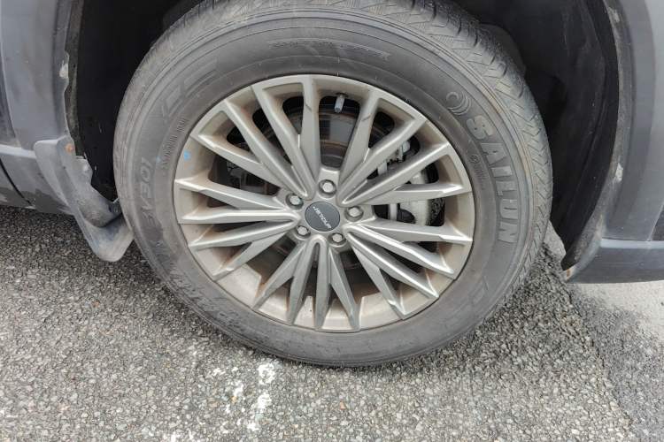 Used JETOUR X90 PLUS 2023 Revised 1.5T Manual 7-Seater Family Van Right Front Wheel Hub