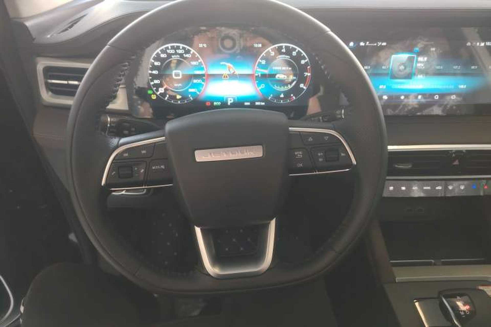 Used JETOUR X90 PLUS 2023 1.6TD DCT Flat-Platform + 5 Seats Steering Wheel