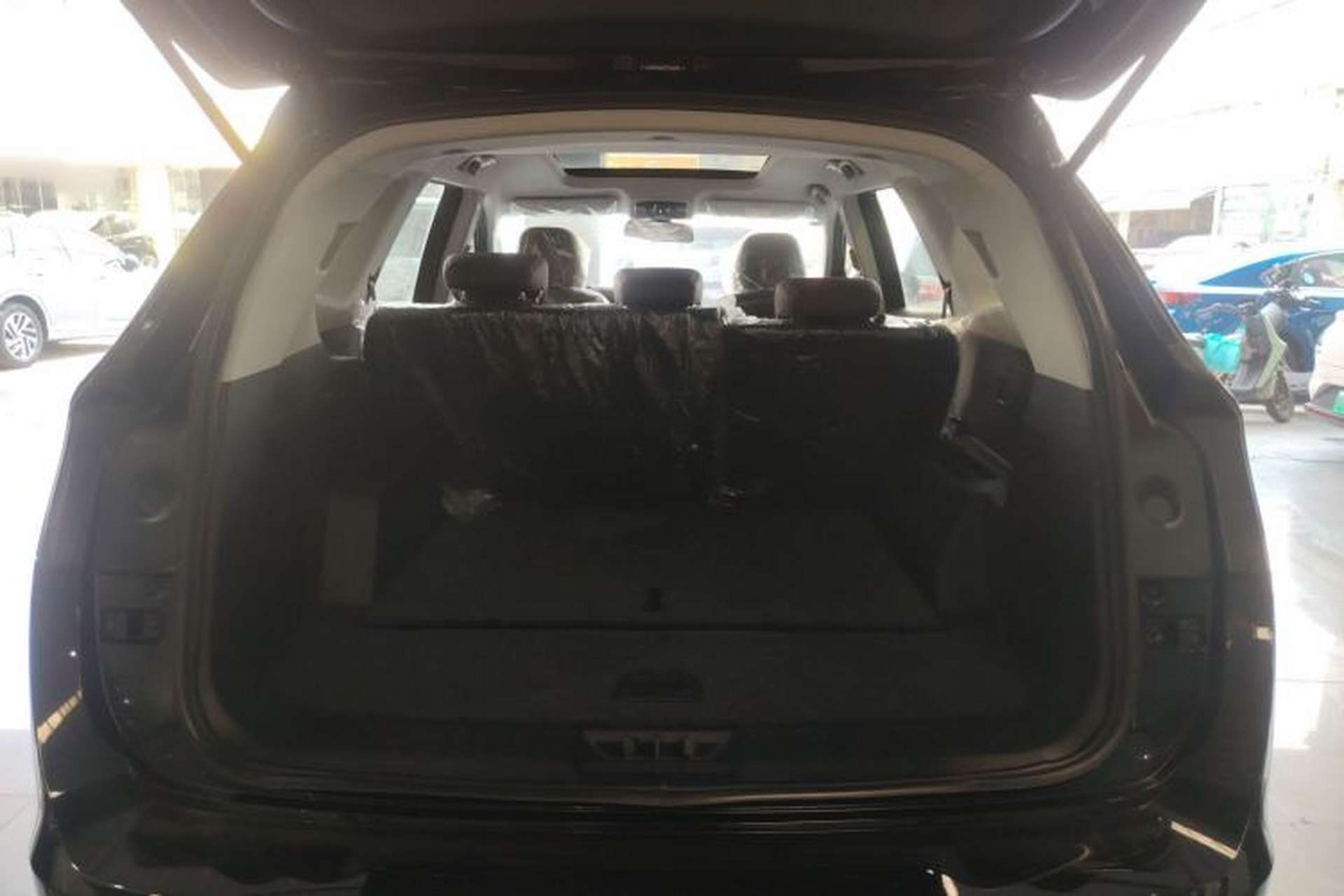 Used JETOUR X90 PLUS 2023 1.6TD DCT Flat-Platform + 5 Seats Trunk