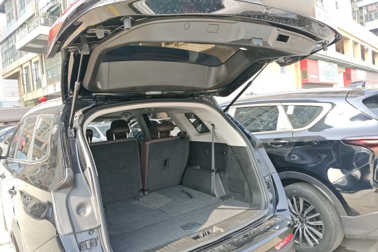 Used JETOUR X90 PLUS 2023 Facelift 1.6TD DCT Villa 7-Seater Trunk