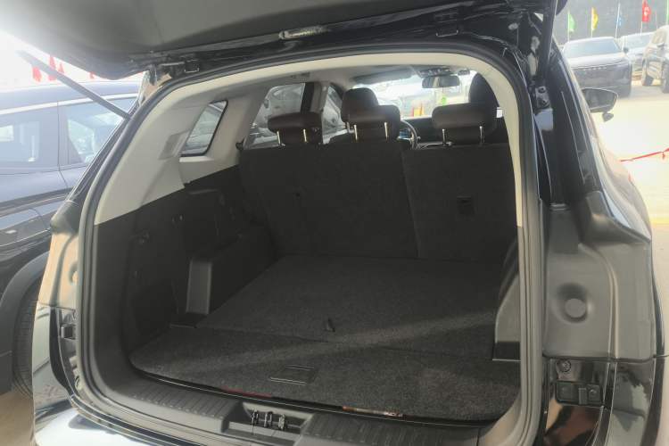 Used JETOUR X90 PLUS 2023 1.6TD DCT Villa 5-Seater Trunk