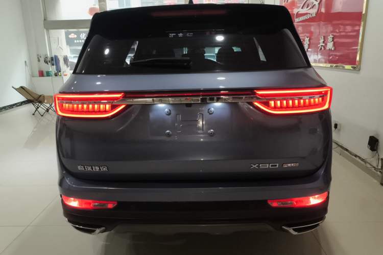 Used JETOUR X90 PLUS 2023 1.5T Manual Biyuan 5-Seater Exterior 4