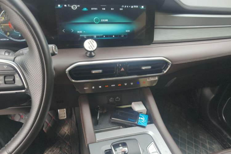 Used JETOUR X90 PLUS 2023 1.6TD DCT Villa 7-Seater Audio And AC Panel